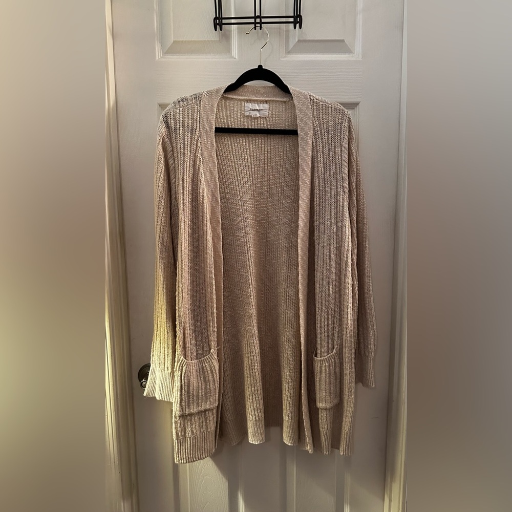 Cardigan with pockets!
